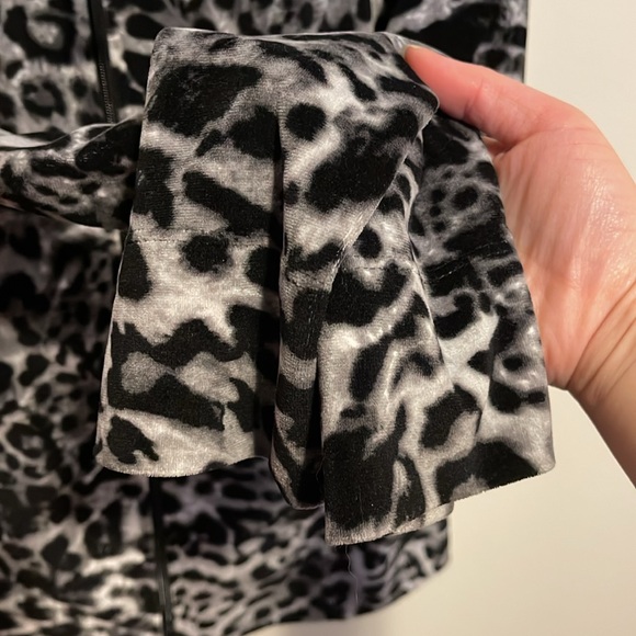 Alia leopard zip up velour fall jacket - Picture 3 of 5